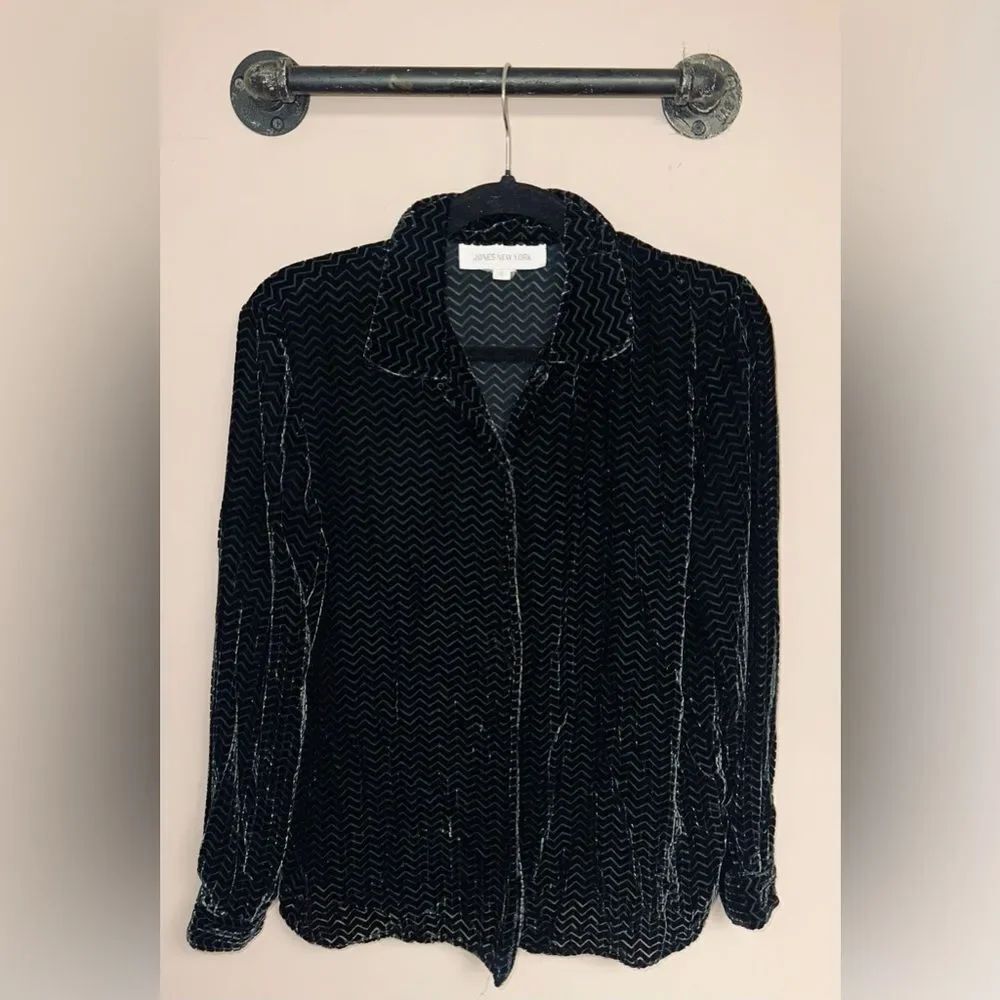 Jones New York Black and Gray Zigzag Shirt